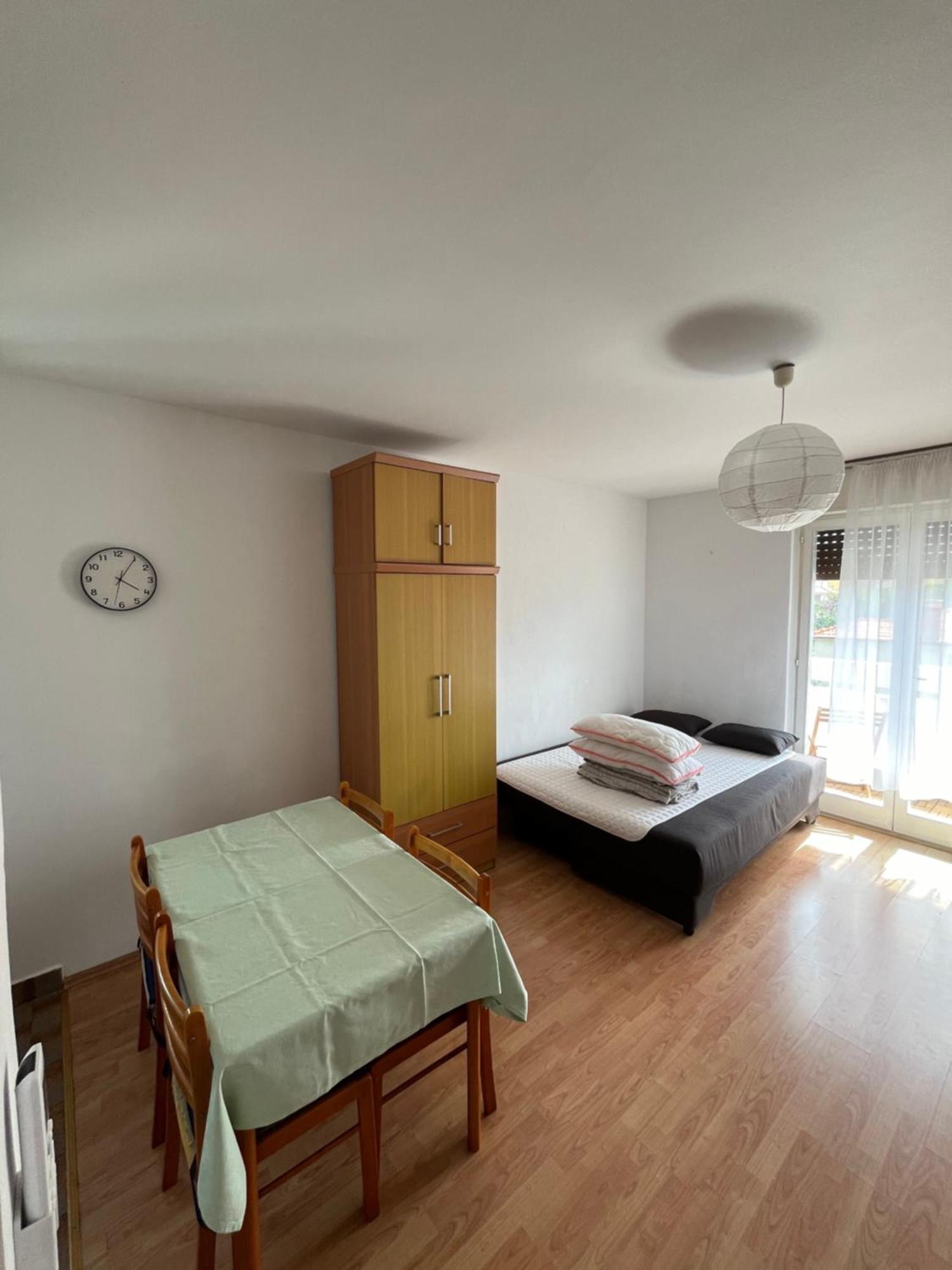 Apartman Niko Pula Exteriör bild